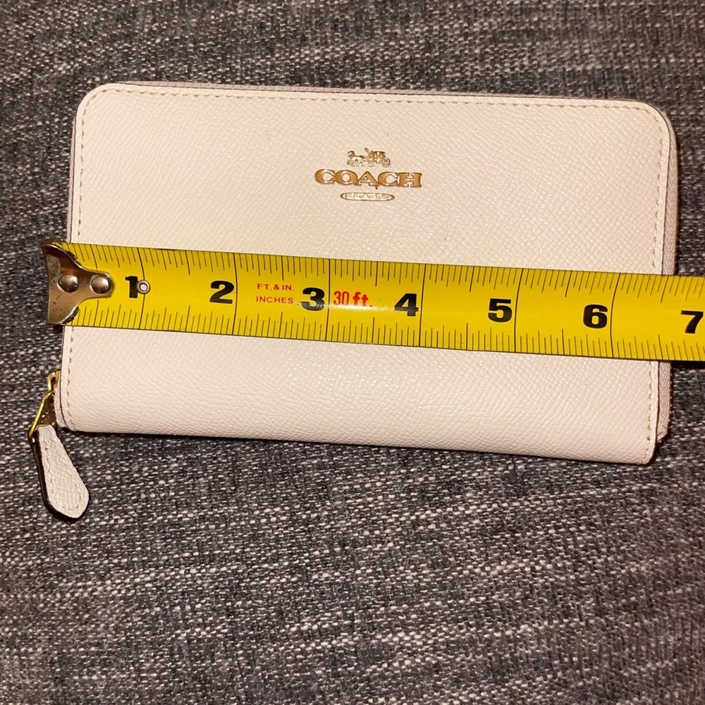 Coach Wallet - Picture 2 of 5